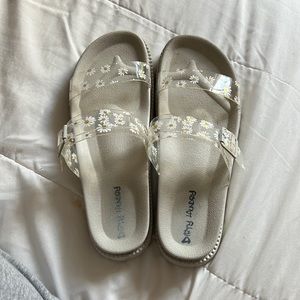 super cute flower sandals